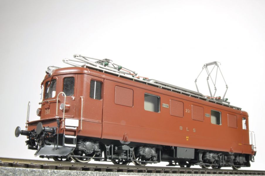 BLS Ae 4 4 251 05