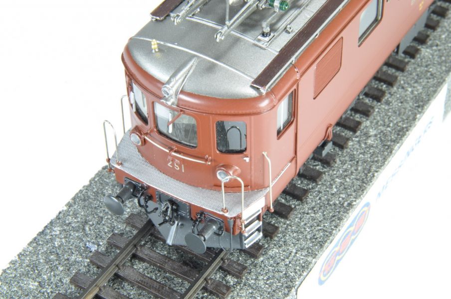 BLS Ae 4 4 251 07